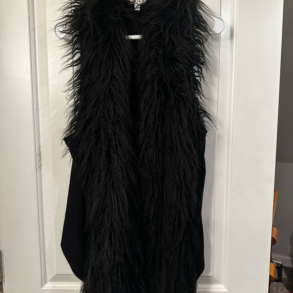 CAbi Black Faux Fur Vest - Picture 1 of 6